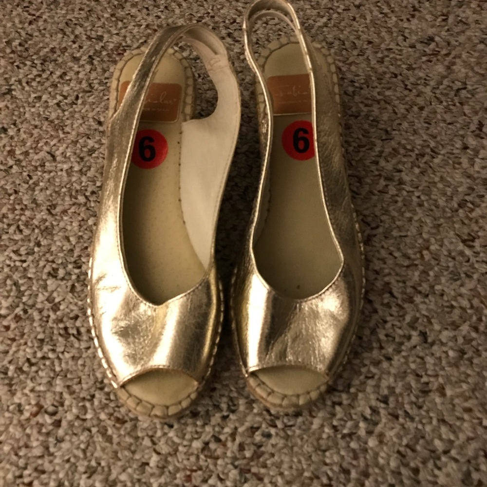 Gold espadrilles wedges size 6
